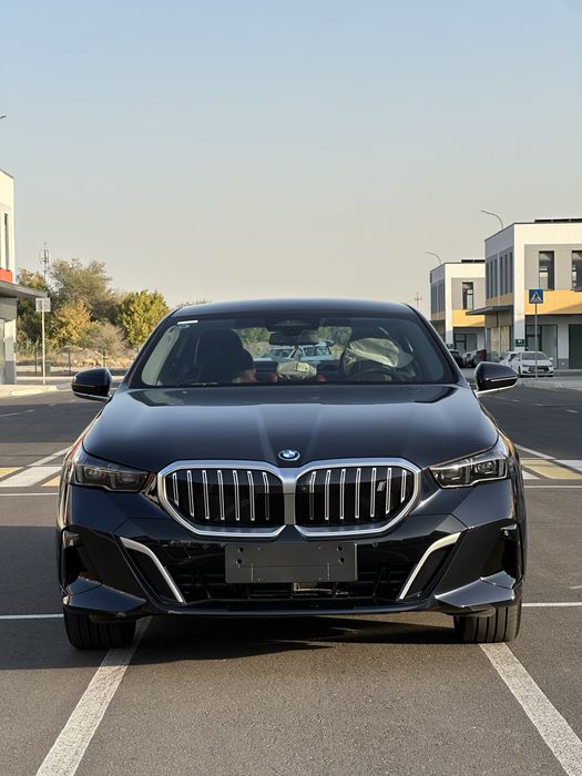 BMW i5 40L eDrive 2025 zapas hoda 717km