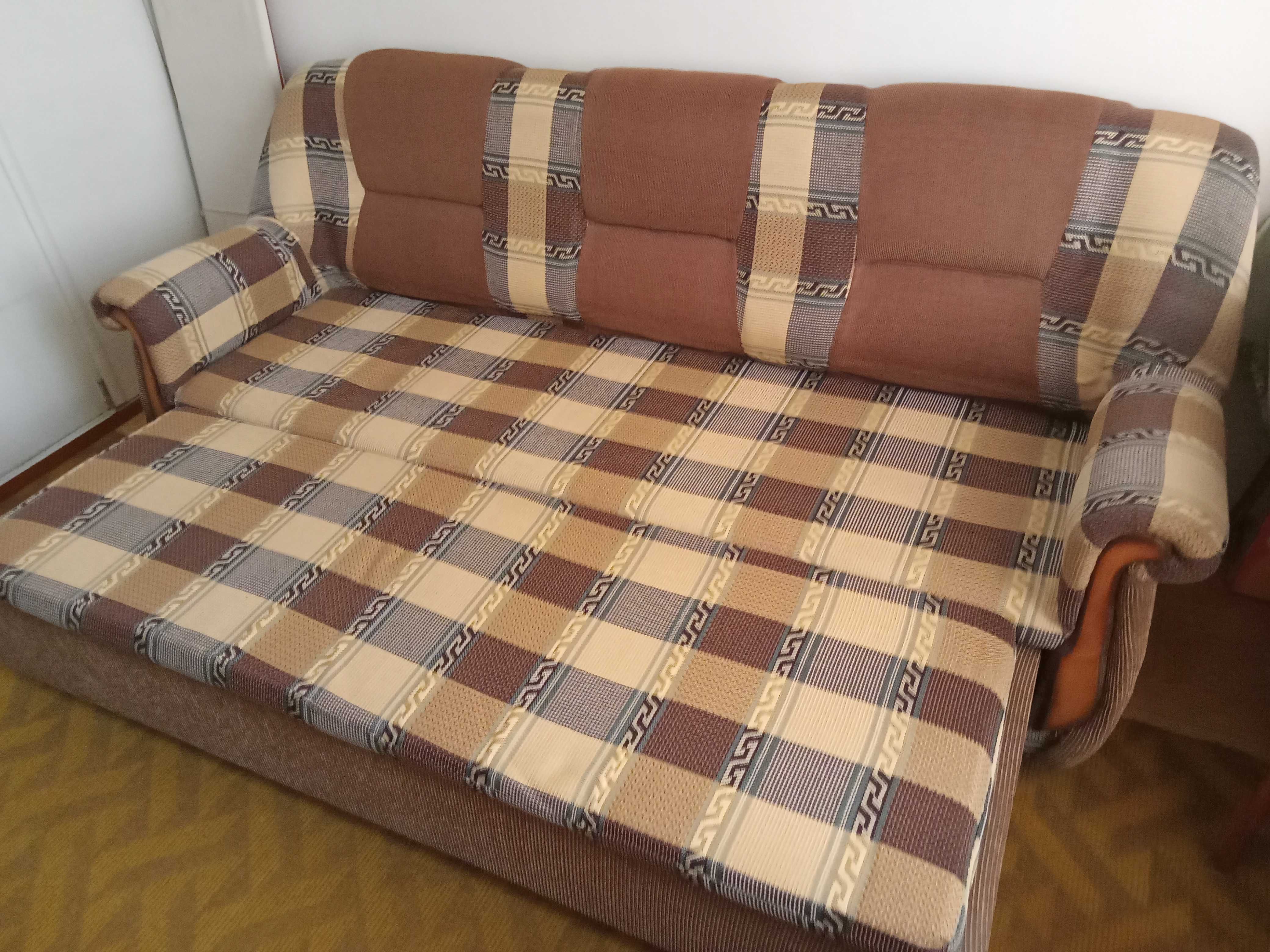 Комплект мебели из трёх предметов