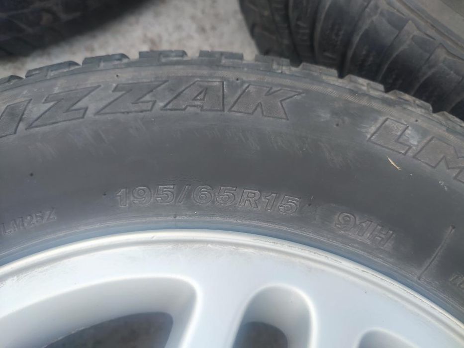 Продавам джанти и гуми