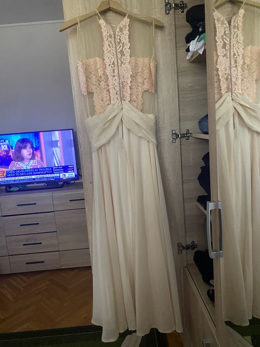 Дамски официални рокли размер Л/Хл