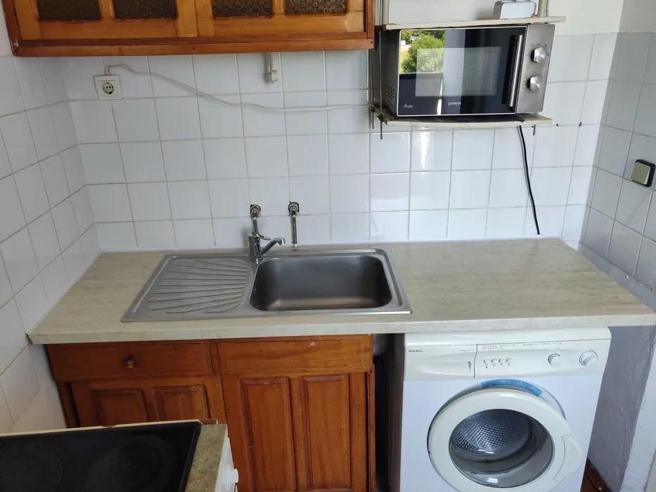 Дава се под наем Двустаен апартамент в Пловдив, Изгрев - 48 кв.м за 230 € - Снимка #2