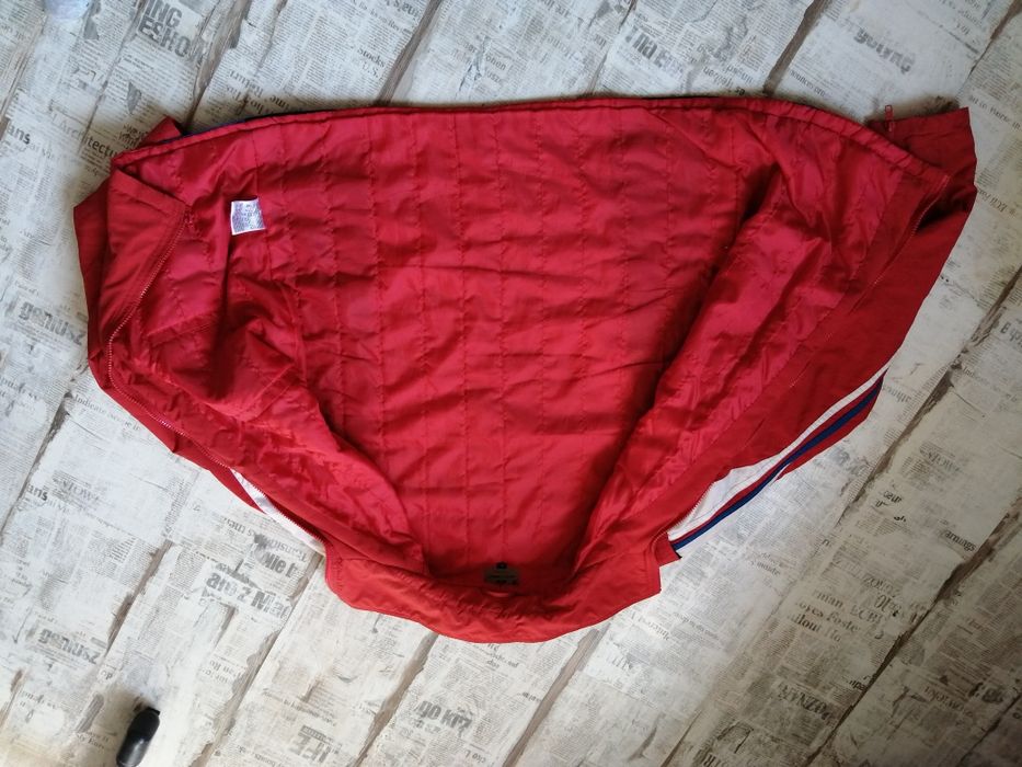 Vând geaca de barbati