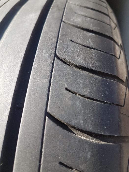 2 бр. летни гуми 225/50/18 Bridgestone DOT 4917 4-4,5 mm