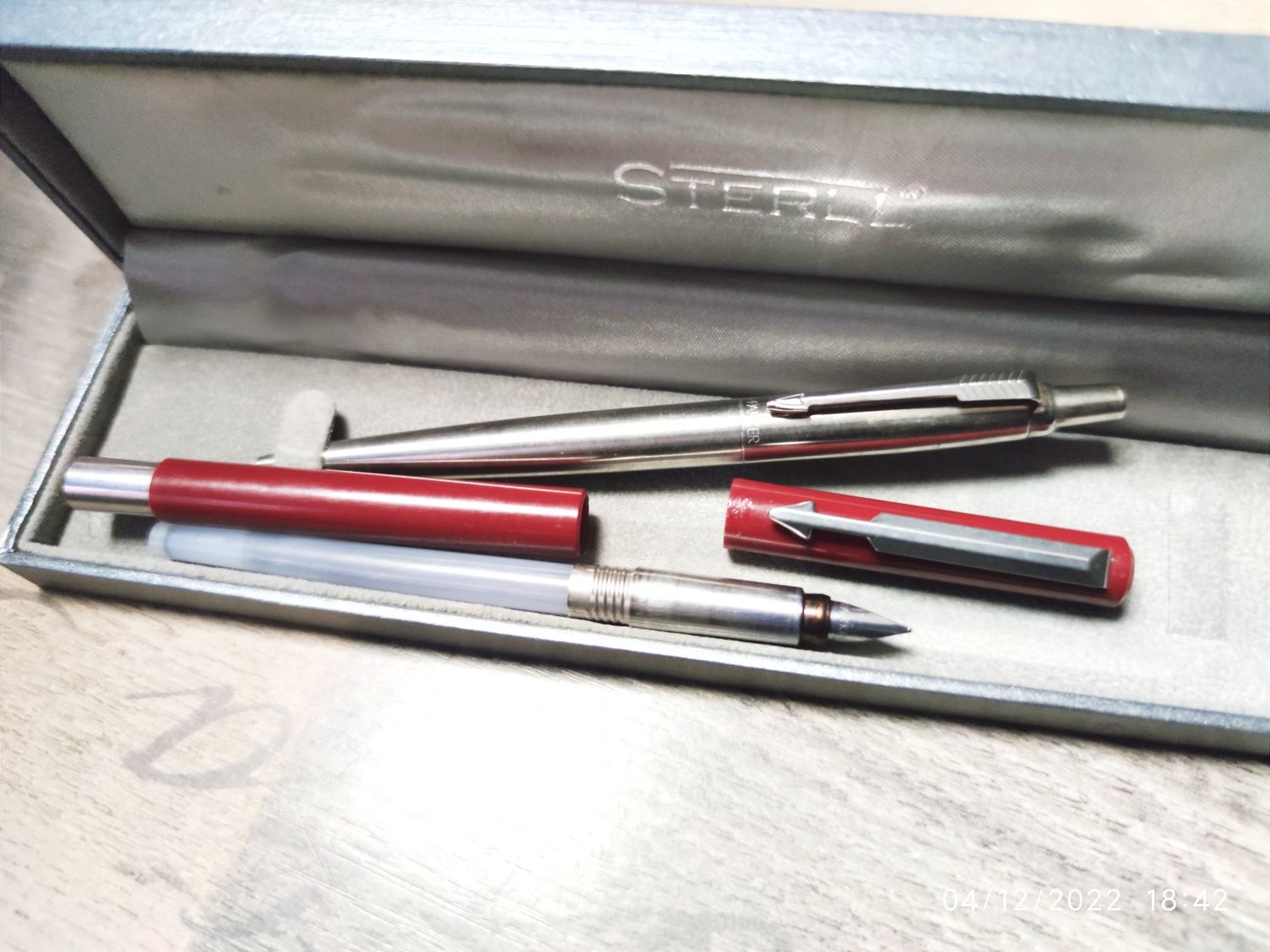 Lot - Stilou Parker Vector , Parker Jotter, Ballograf