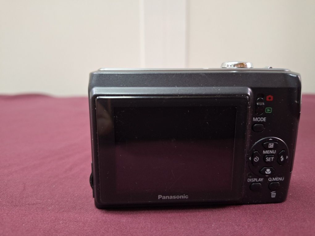 Цифров фотоапарат Panasonic Lumix DMC-LS80

14.1MP , Zoom 16