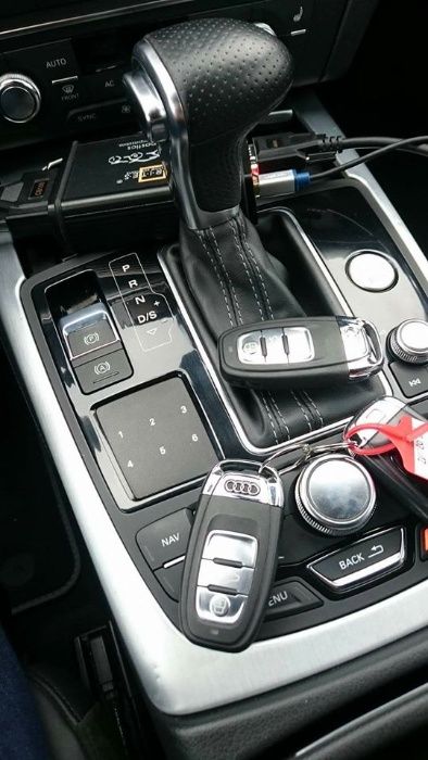 Cheie keyless Audi A6 A7 A8 Q3 Q5 Q7 - OFERIM PROGRAMARE