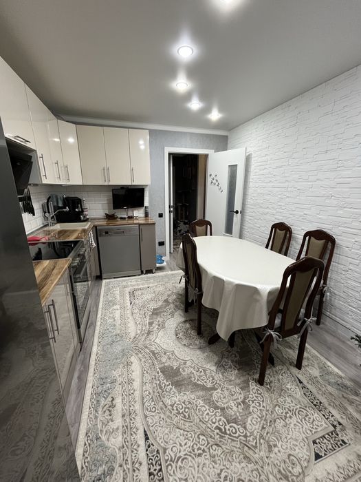 Обмен квартиры 3х  комнатная на 4 -5 комнатную улучшаную