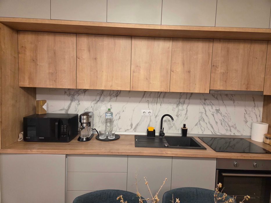 PF Dau in chirie apt. premium cu 2  camere+parcare in zona Donath park