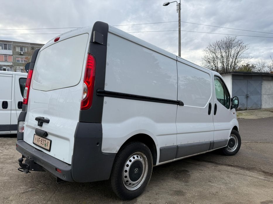 Opel Vivaro Renault Trafic extra lung 2014 euro 5 clima !