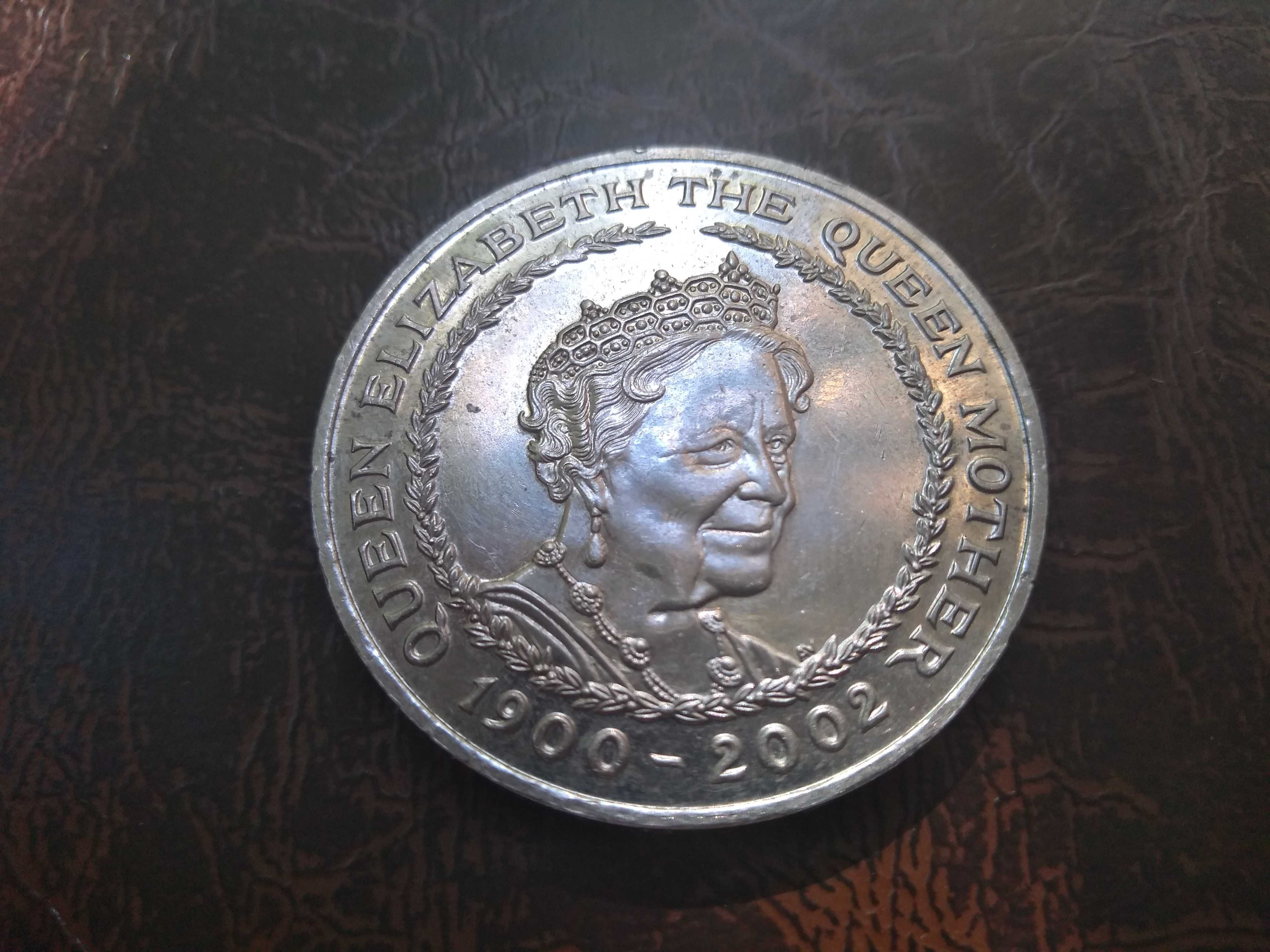 Moneda comemorativă 5 pounds Elisabeth 1900 - 2002