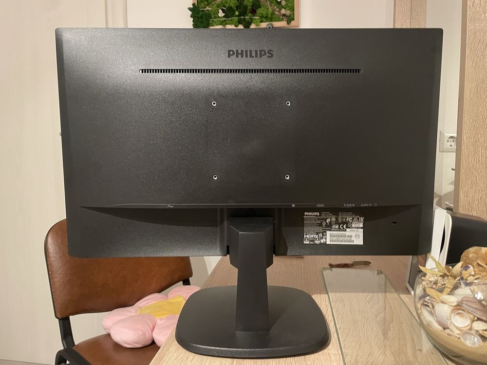 Monitor Philips 24” full HD