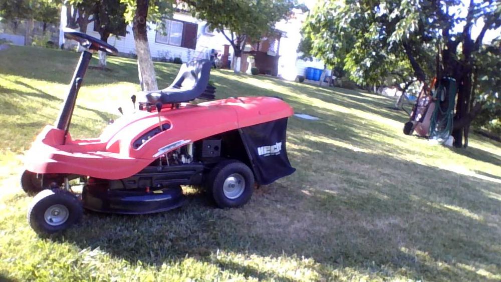 Трактор за косене на трева