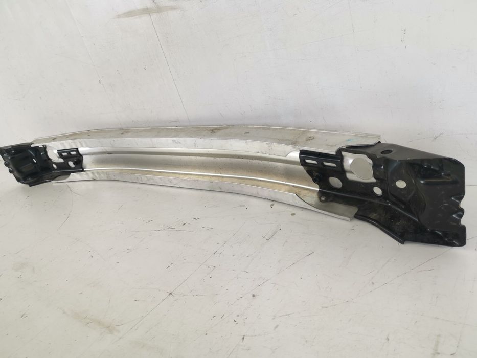 Тойота РАВ4 / Toyota RAV4 Оригинална предна броня в добро състояние