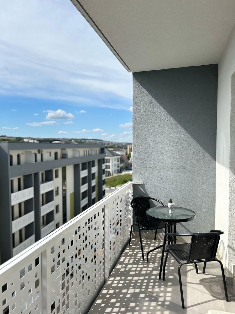 Apartament de lux 2 camere Pacurari. Contract ANAF + factura + parcare