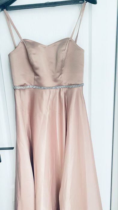 Официална  рокля