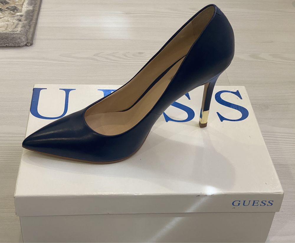 Pantofi cu toc stiletto GUESS