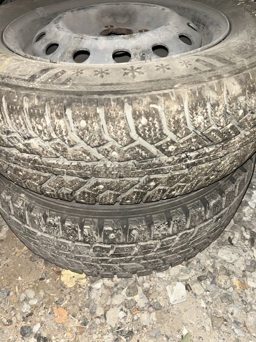 Шины 175/70/13 зимний шипы с дисками