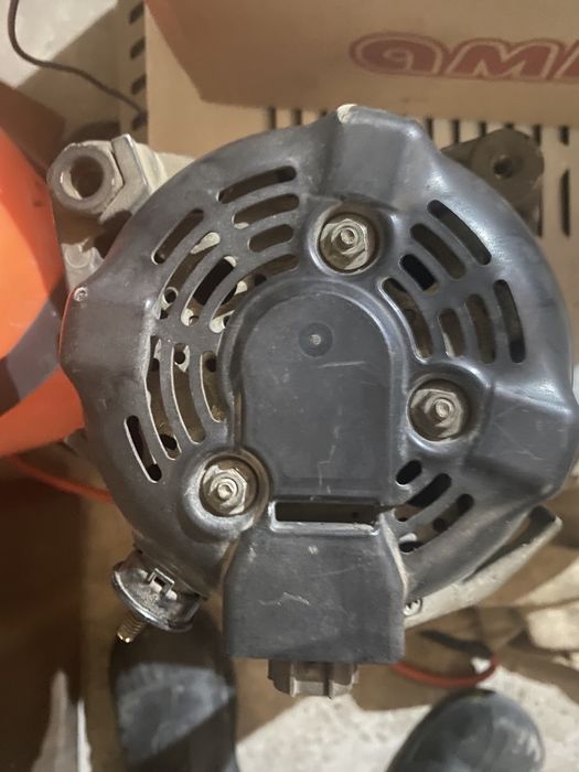 Продам генератор тойота