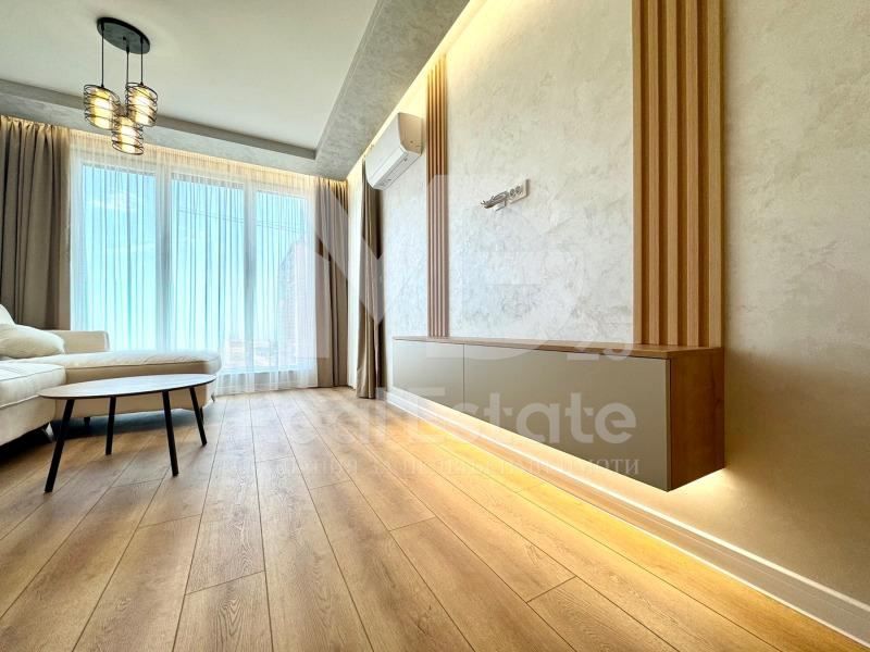 Продава се Двустаен апартамент в Пловдив, Кършияка - 74 кв.м за 1865 €/кв.м - Снимка #2