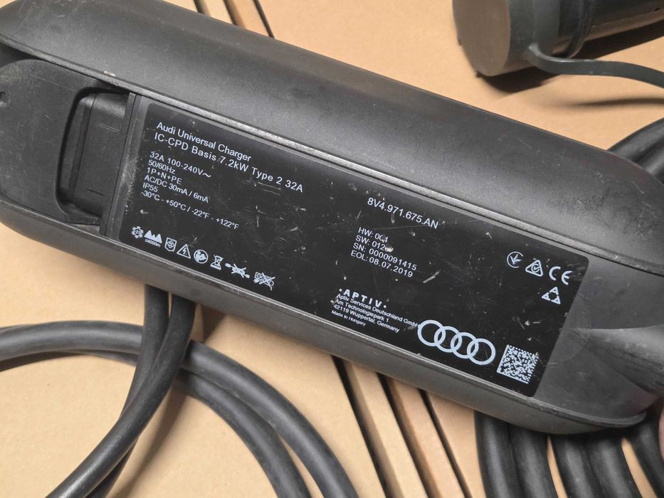 Зарядна станция монофазна Type2 до 7,2kW(32A) AUDI e-tron Uni.Charger