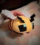 Плюшена пчела Minecraft bee
