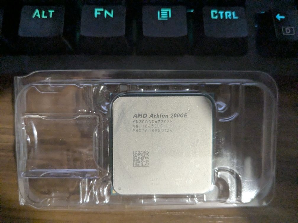 Procesor AMD Athlon 200GE, AM4, BIOS UPDATER + cooler