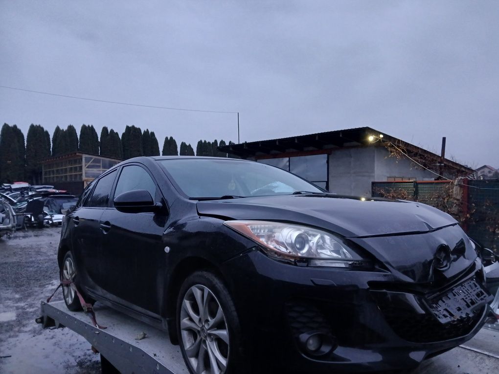 Dezmembrez Piese Mazda3 din 2012