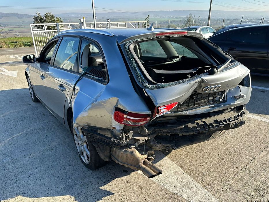 Dezmembrez / Dezmembrari / Piese / Accesorii Audi a4 b8 2009 volan stanga 2.0 tdi cutie automata LLA