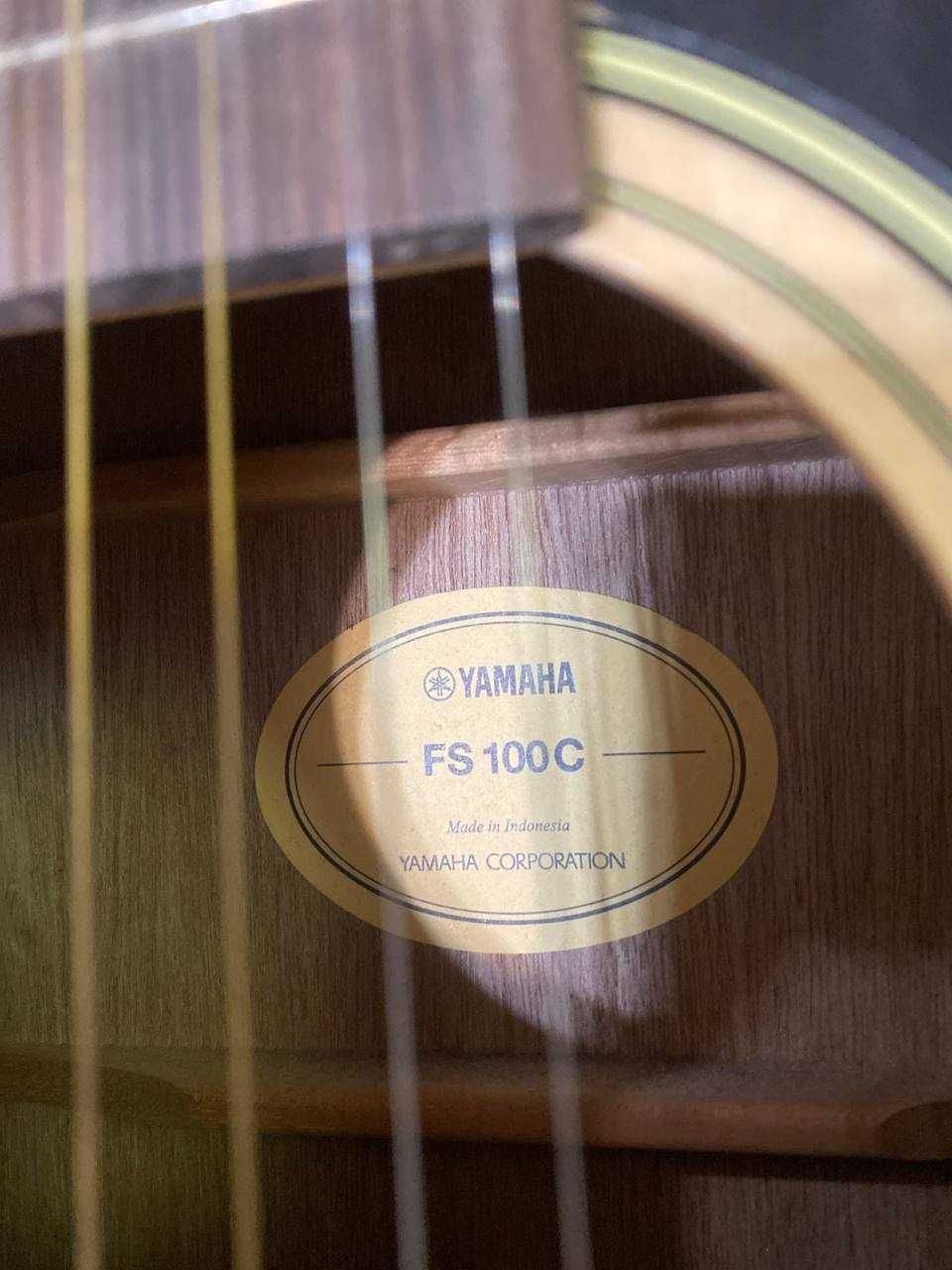 Продается акустическая гитара Yamaha