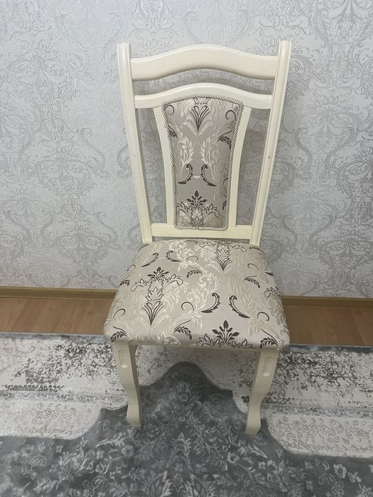 Стол со 20 стульями скатерть в подарок