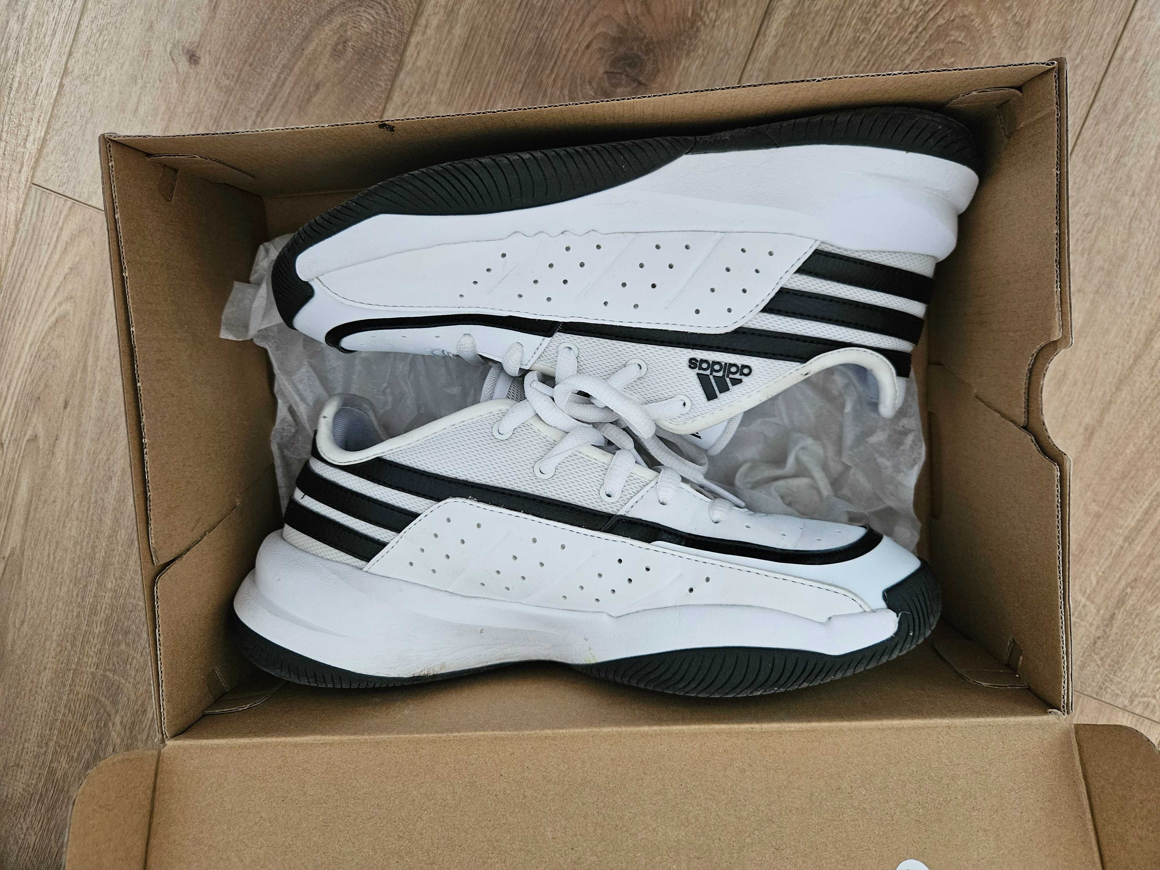 Спортни обувки от adidas