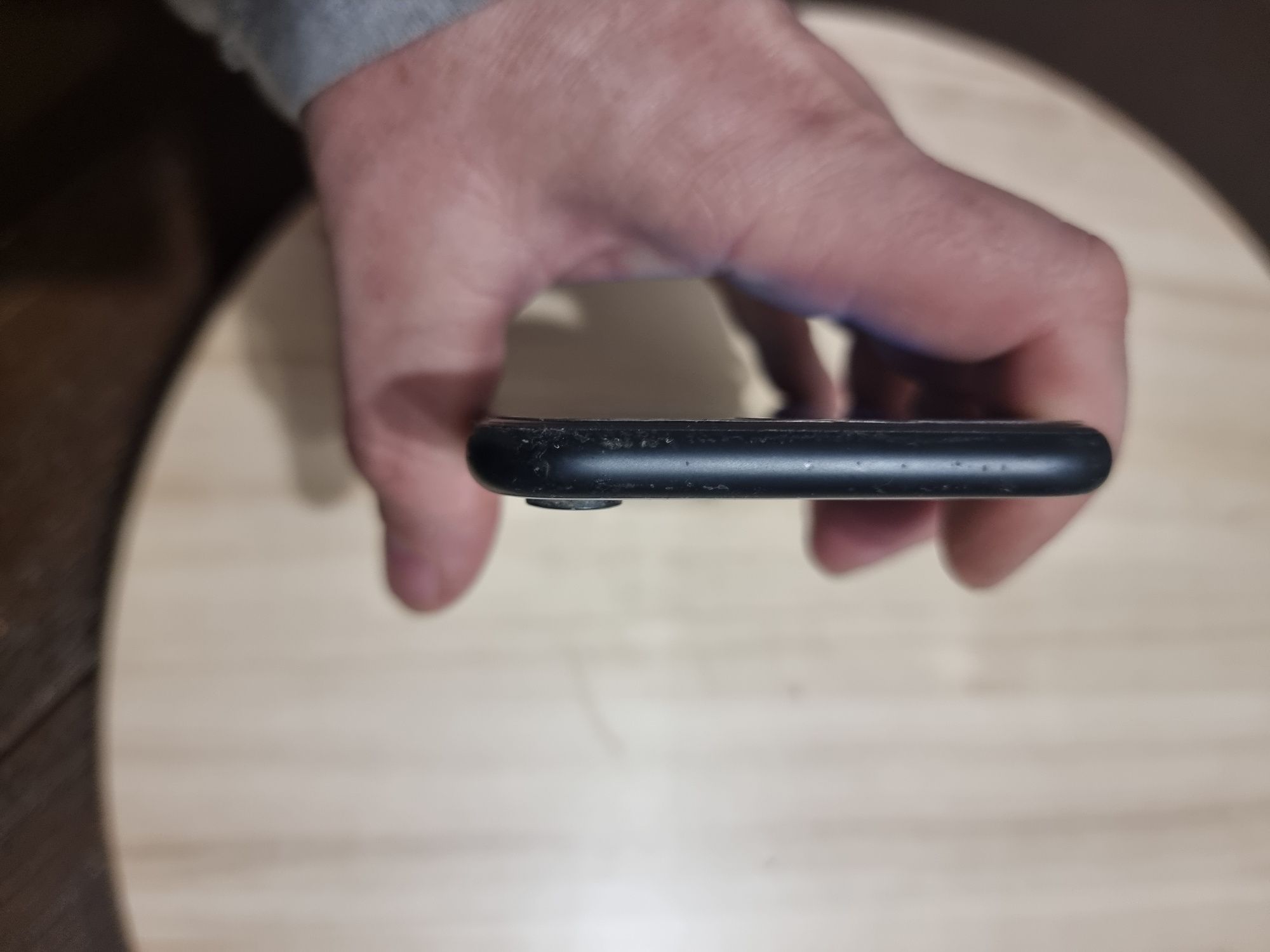 Vand Iphone XR 128gb  Black 9.5 - unlocked