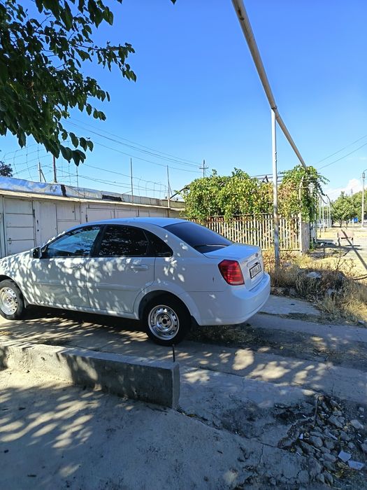 Chevrolet Gentra 2014 dekabr 2 gacha sotiladi