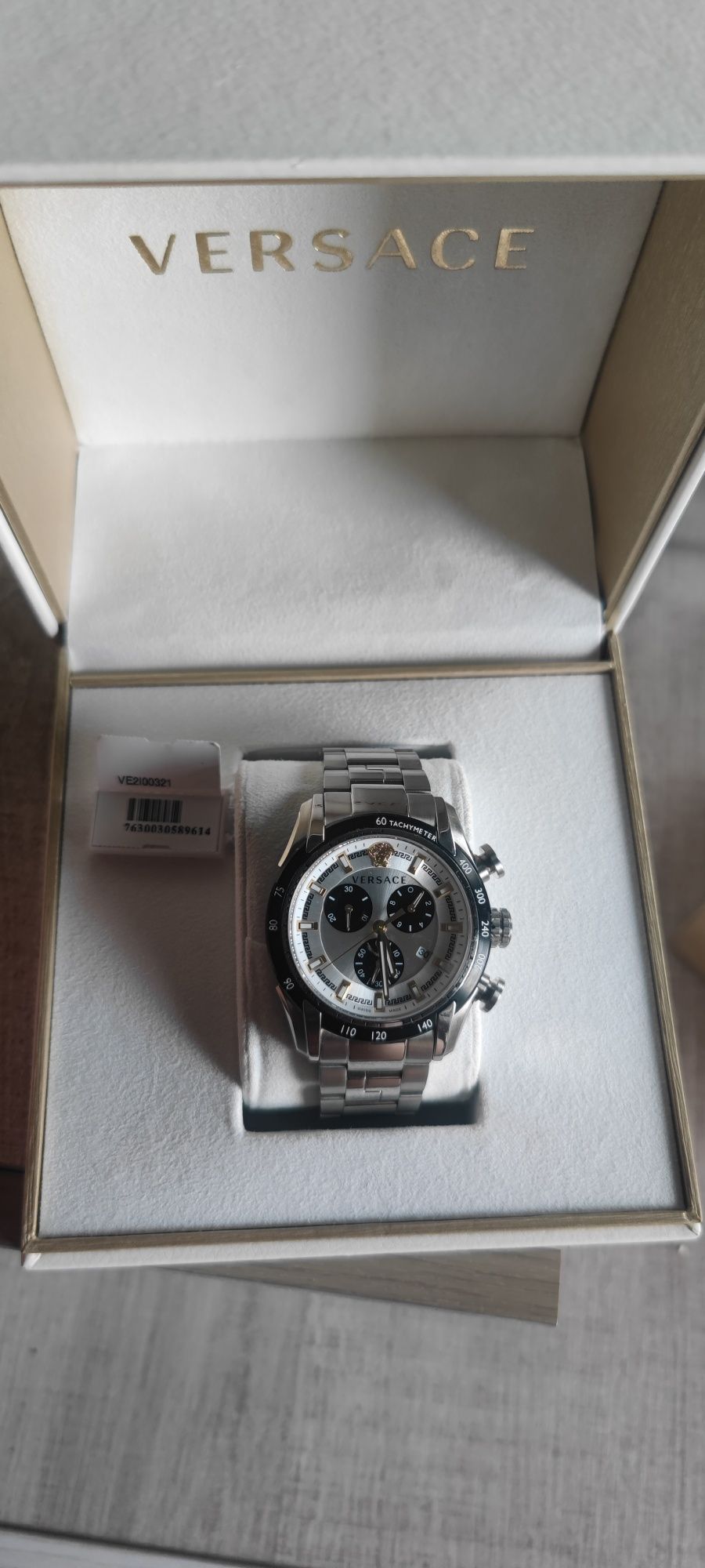 Часы Versace orginal xolati ideal kop ishlatilmagan  remont qlinmagan