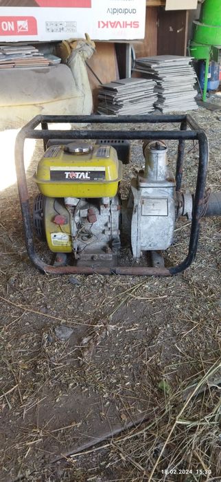 Бензиновый насос для полива