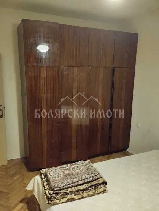 Двустаен в Широк Център