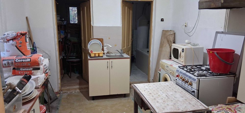 Casa de inchiriat , renovata , zona Tintea