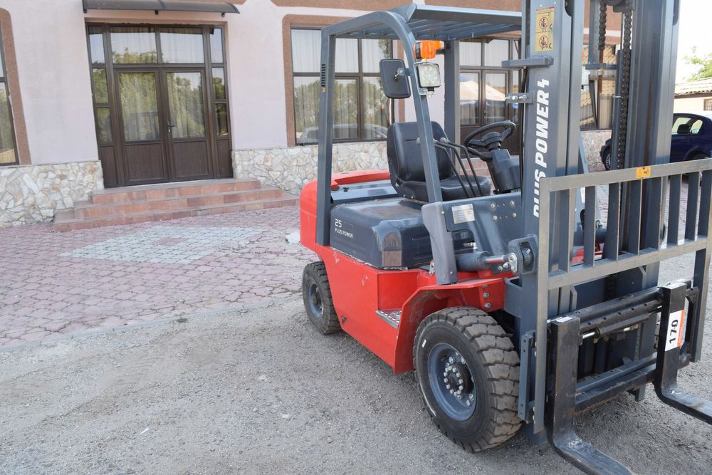 Stivuitor Diesel PLUS POWER 25
