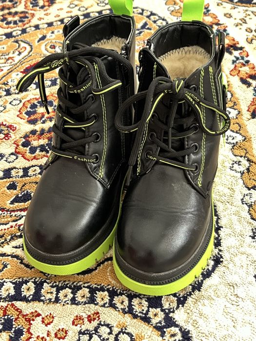 Продам детский обувь