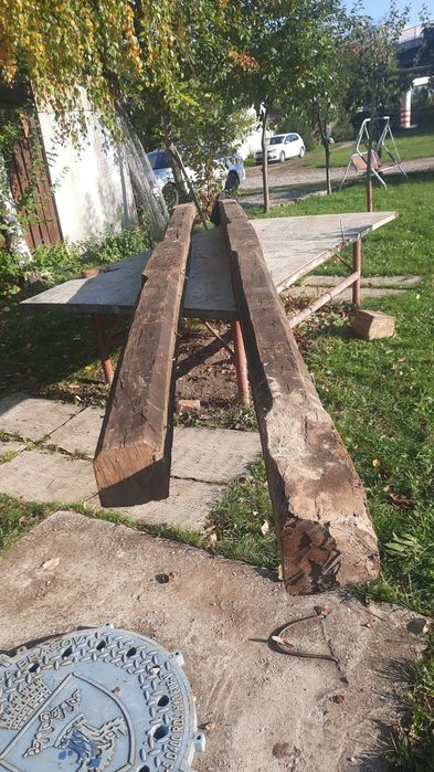 Grinzi vechi de stejar scruse