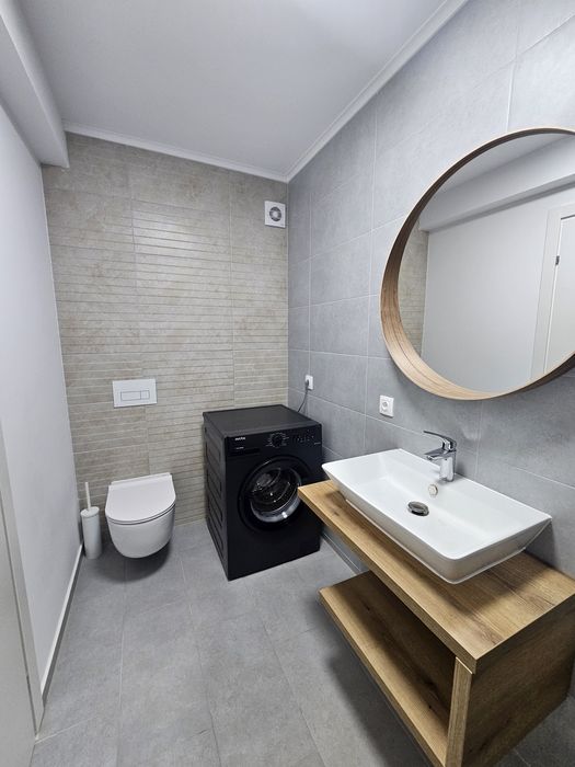 Inchiriez garsoniera spațioasă Tractorul Coresi