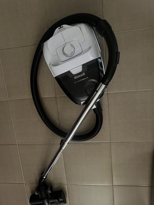 Vand aspirator aproape nou l-am foslost de vreo 3 ori! Merge impecabil