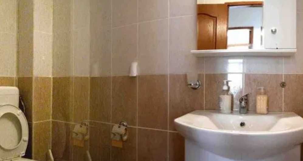 Дава се под наем Двустаен апартамент в Пловдив, Кючук Париж - 60 кв.м за 204 € - Снимка #3