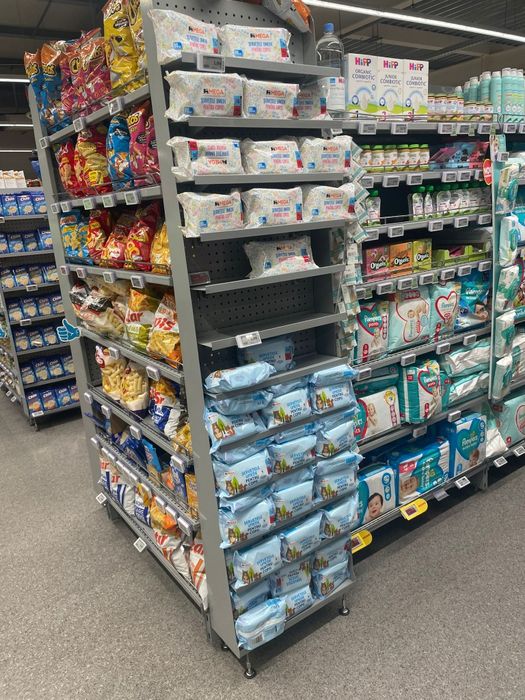 Rafturi pentru magazin transport si montaj gratis