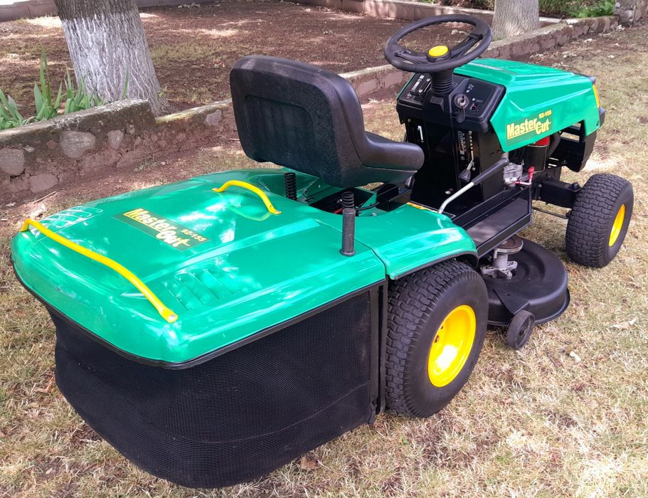 Tractoras tuns iarba MTD MASTERCUT Briggs&Stratton 15,5HP 92cm 5TREPTE