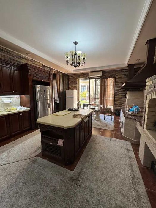 Юсуф Хос Хожиб | Космонавтов 12-комнат 10-соток 674 м2 [ДМ-025]