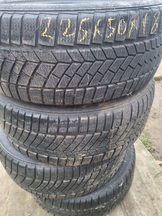 4 anvelope  iarna 225 50 18 M+S Continental  4 bucati  la fel