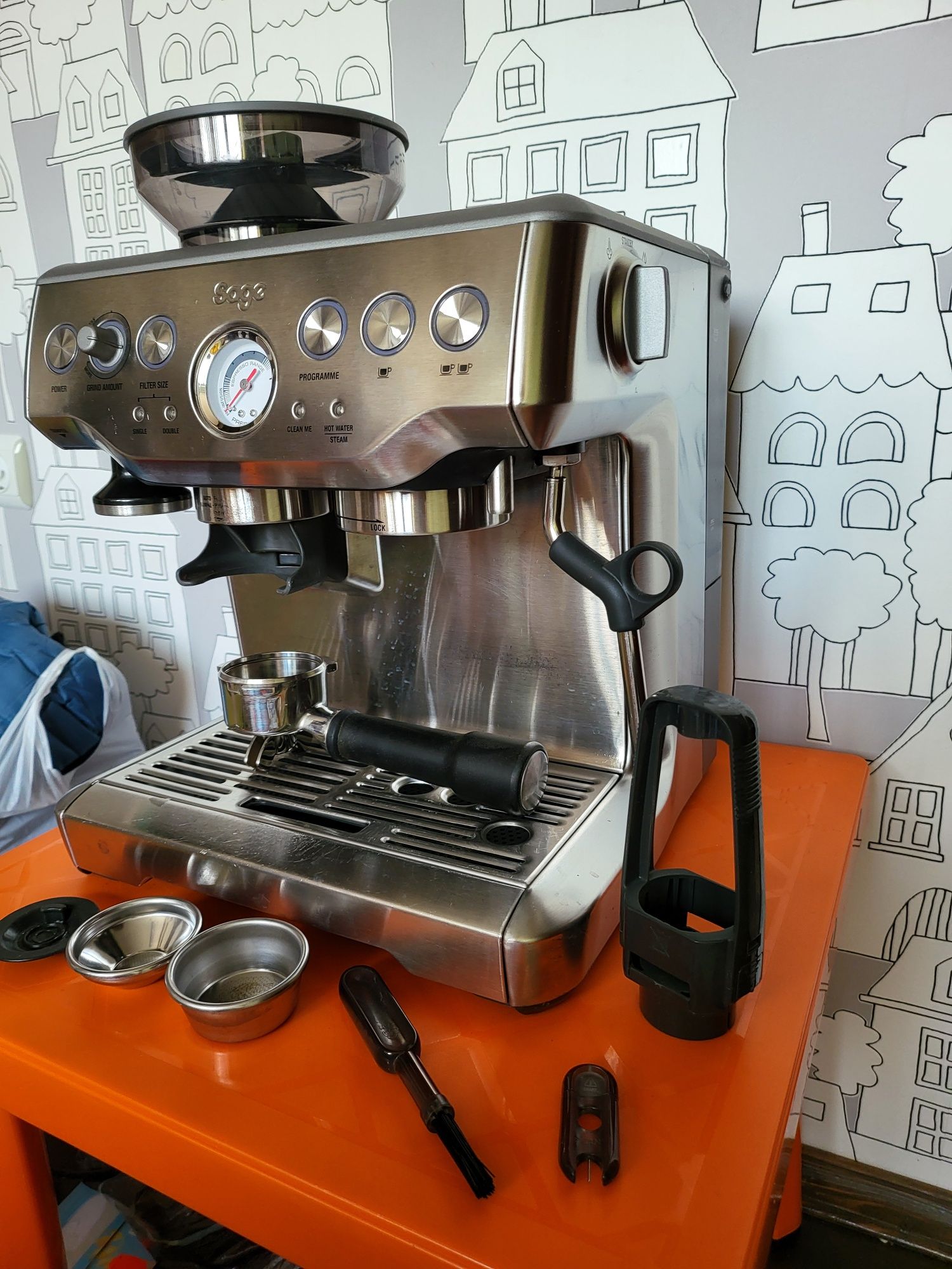 Еспресо машина SAGE Barista Express Кафемашина с кафемелачка