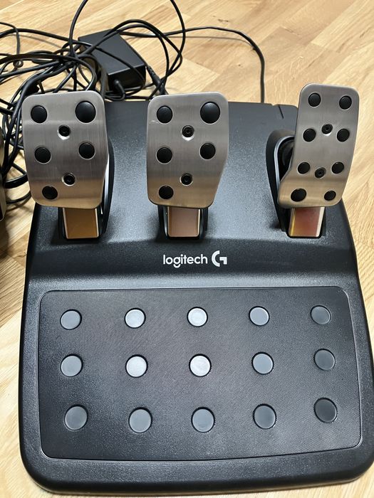 Vand volan gaming Logitech G29 garantie + joc Gran Turismo 7