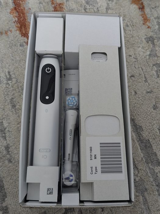 Periuta electrica Oral B io6